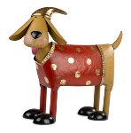 Hund roter Pullover