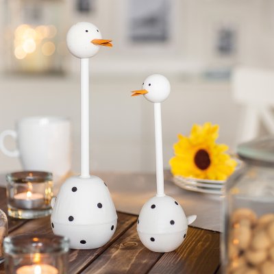 Gans mit schwarzen Punkten
